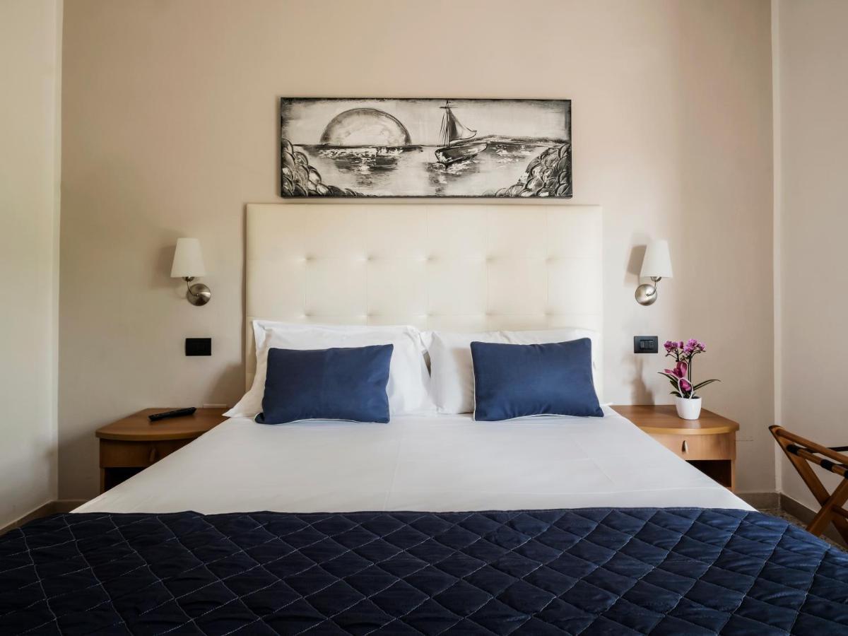 Superior Double or Twin Room Sea View