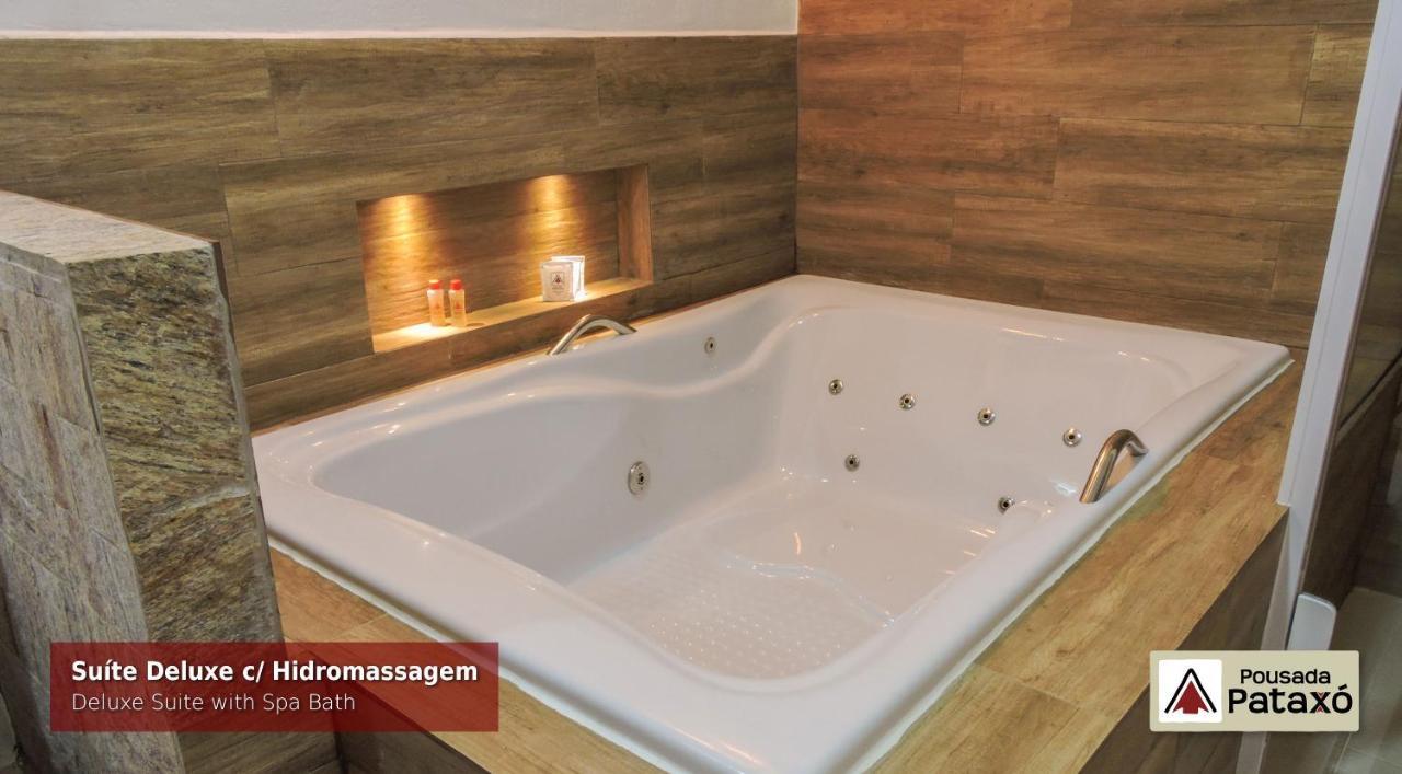 Deluxe Suite Spa Bath