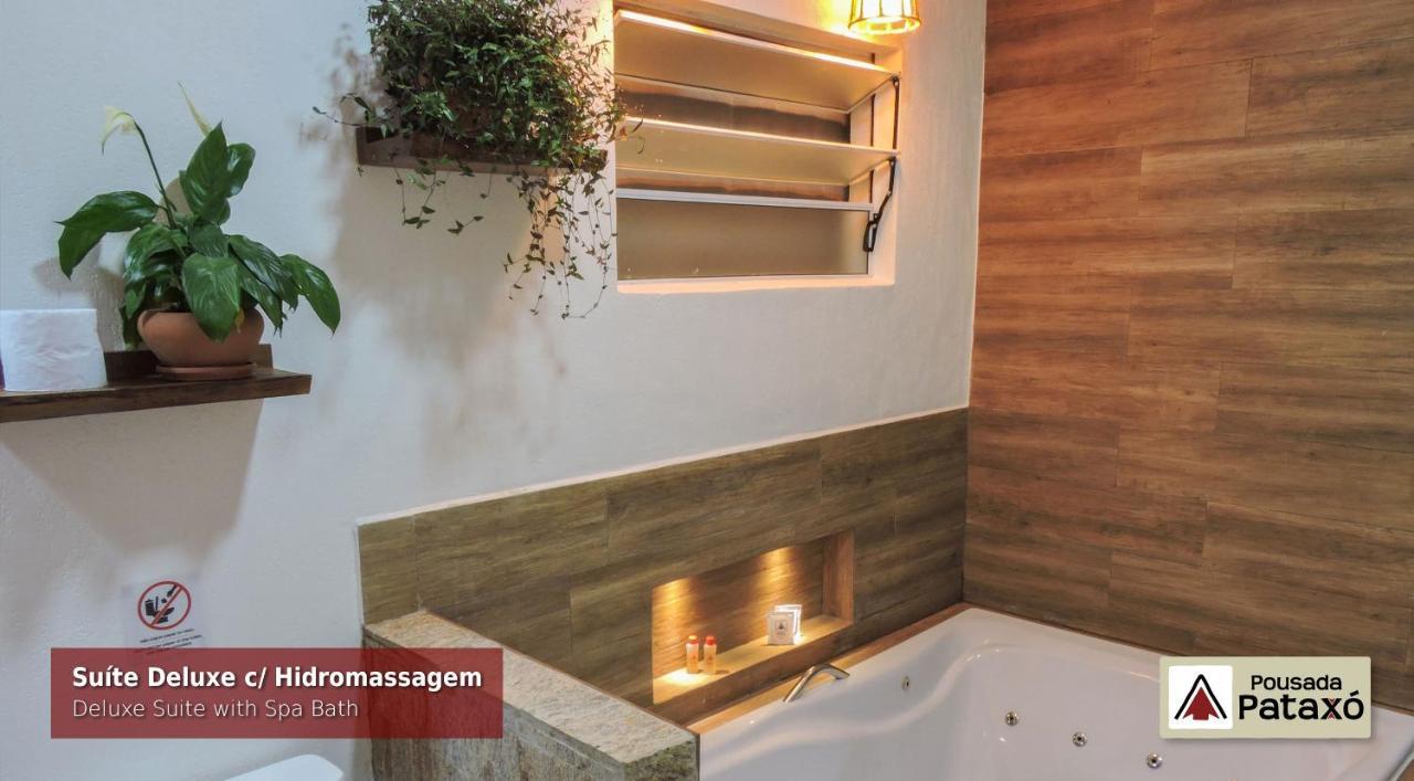 Deluxe Suite Spa Bath