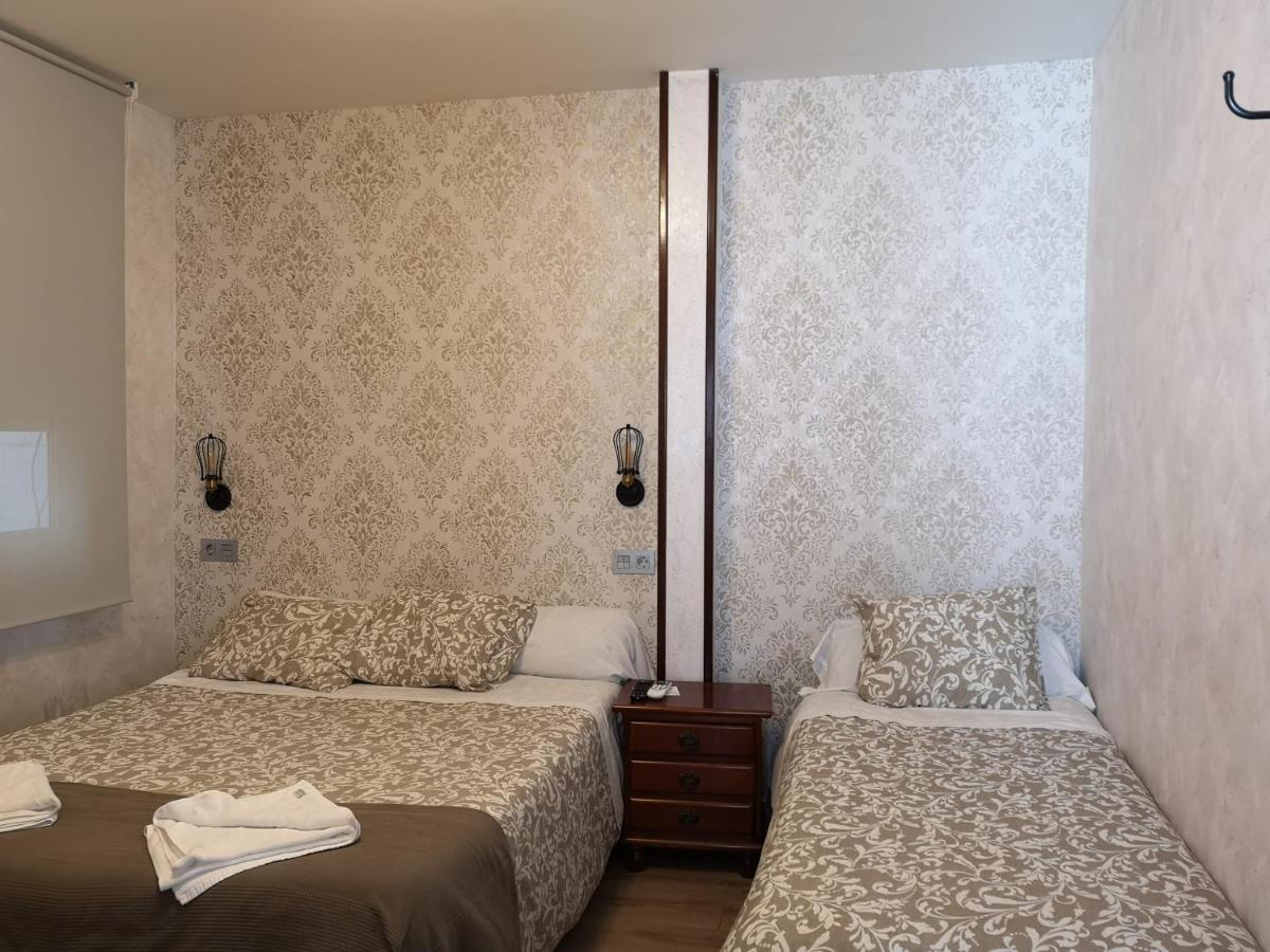 Triple Room,1096787040:JPEG