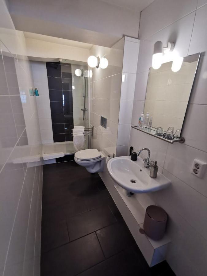 Twin Room,1096788948:JPEG