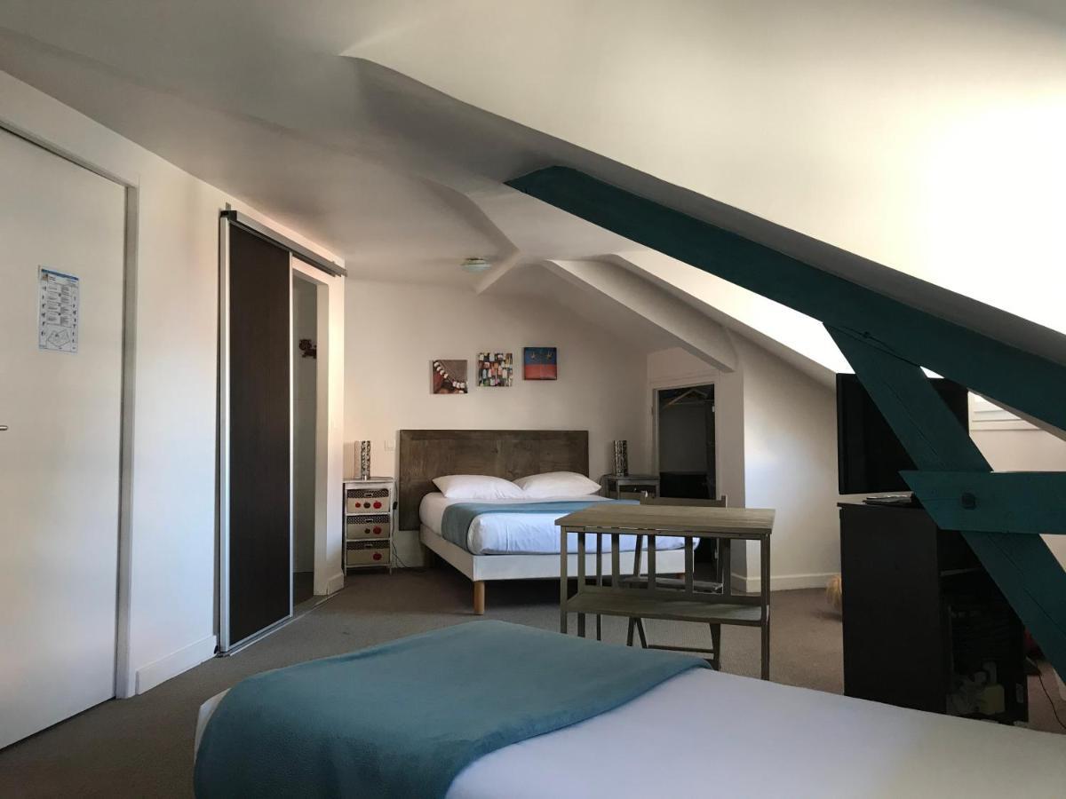 Family Room,1533802189:JPEG