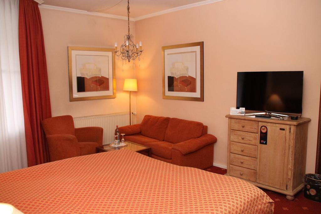 Double Room,109742100:JPEG