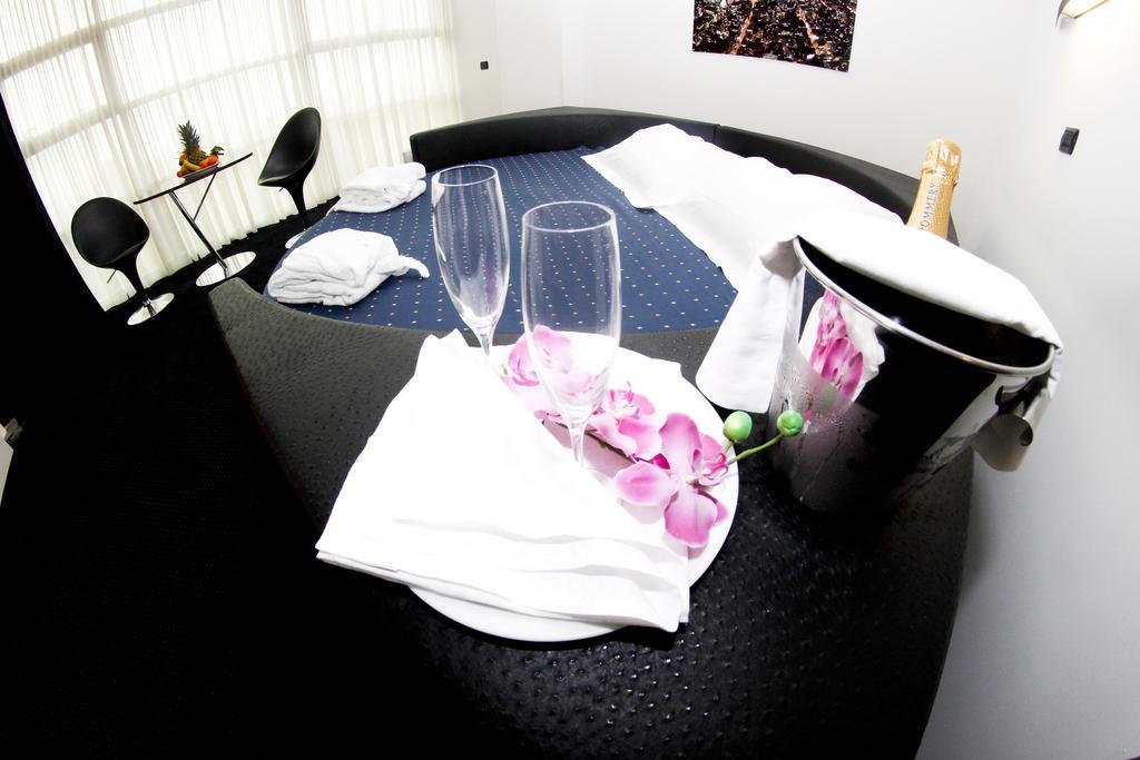Standard Single Room,757775314:JPEG