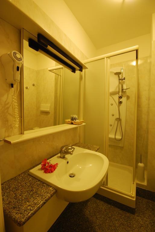 Economy Quadruple Room