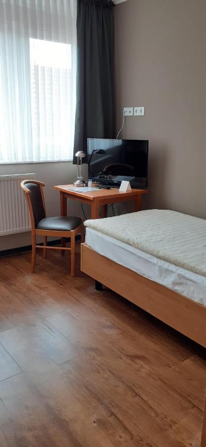 Budget Single Room,1097243469:JPEG