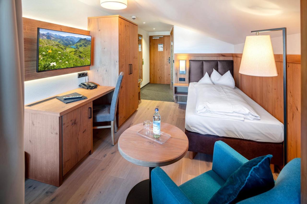 Single Room Balcony