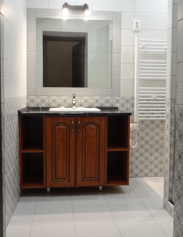 Deluxe Two-Bedroom Apartment,823645928:JPEG