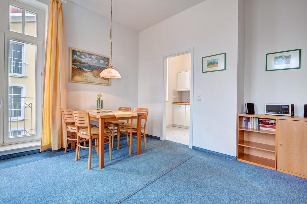 Two-Room Apartment Land Side