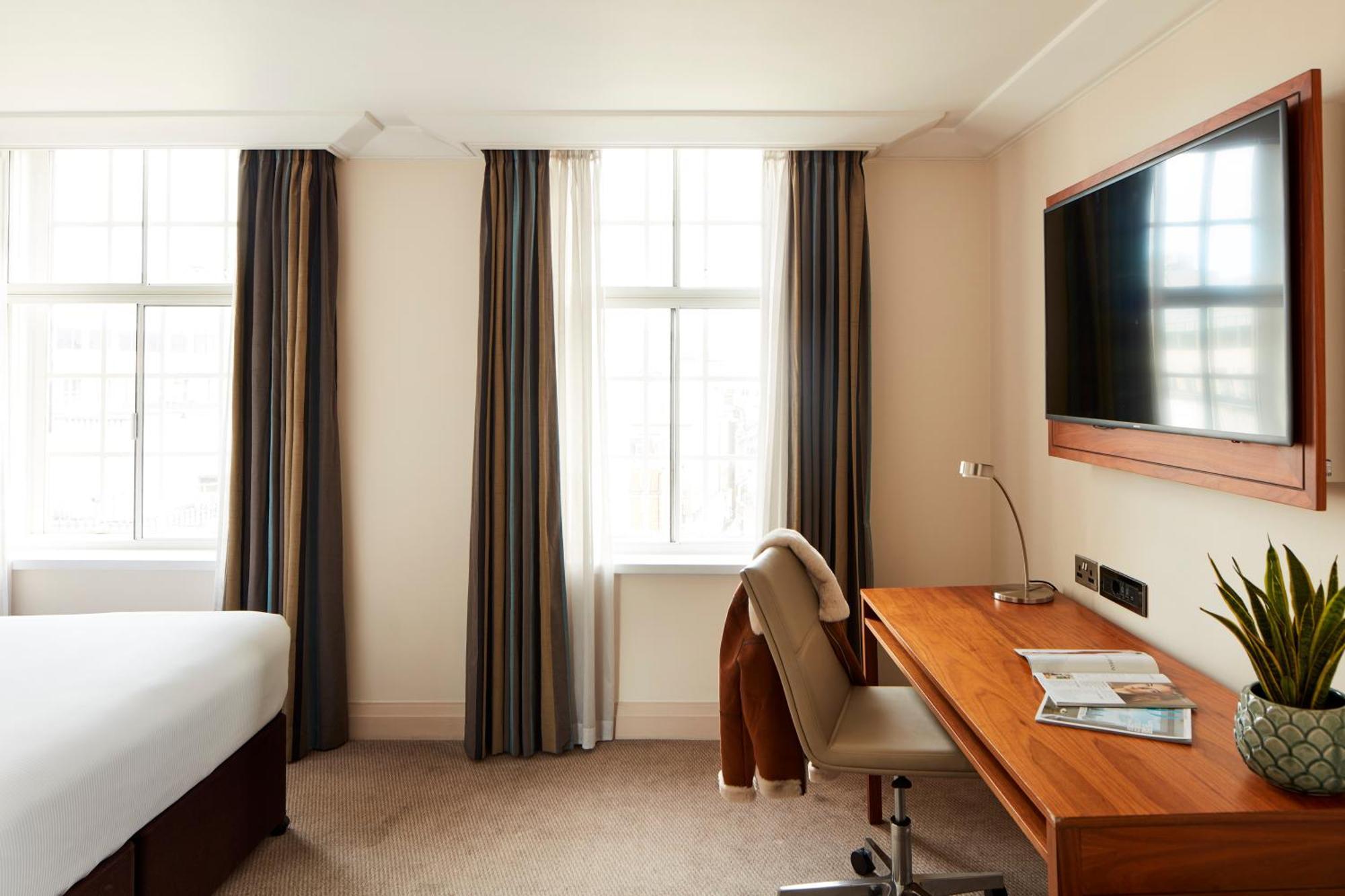 Classic Double Room,1100139096:JPEG