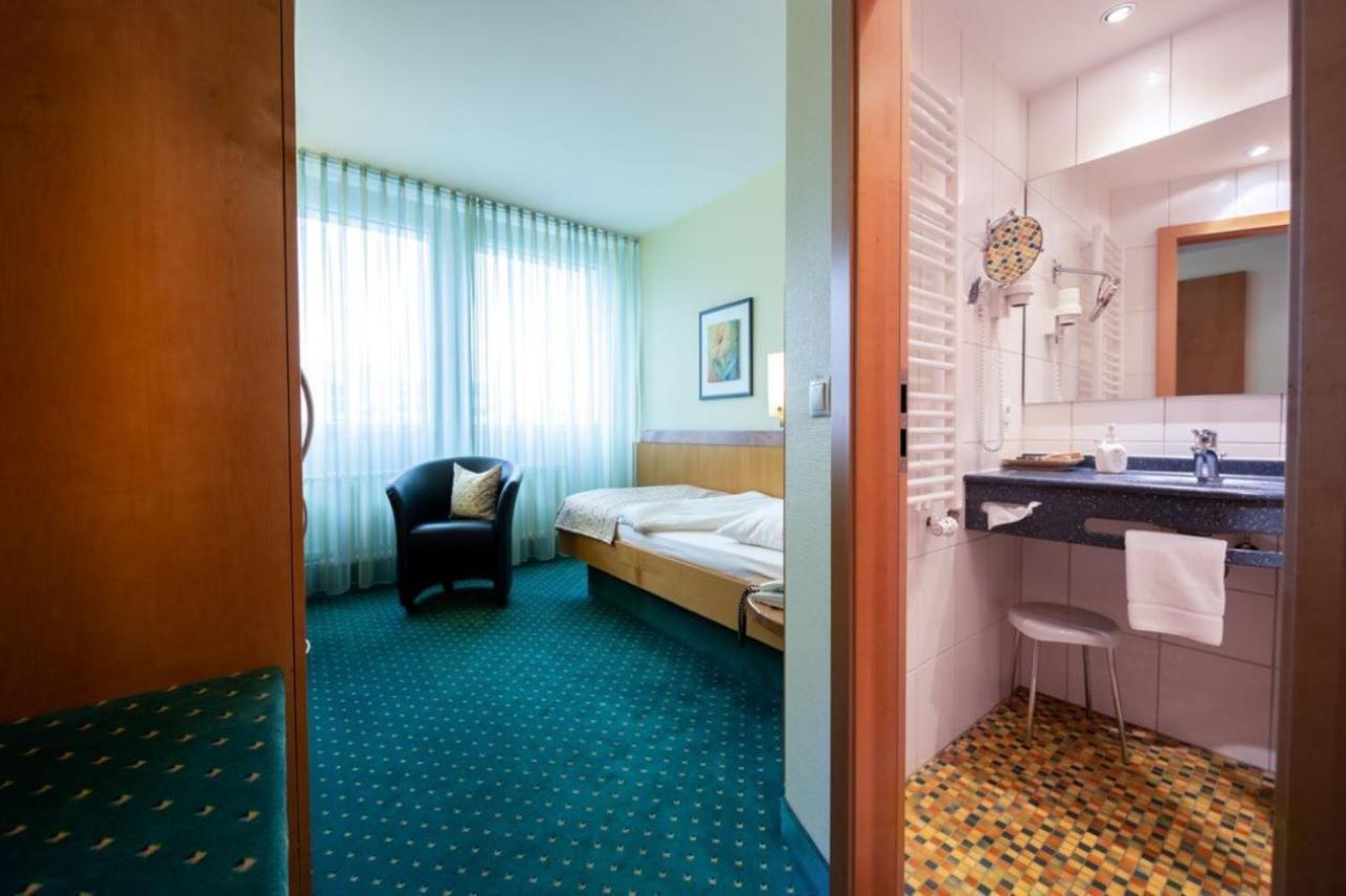 Small Single Room