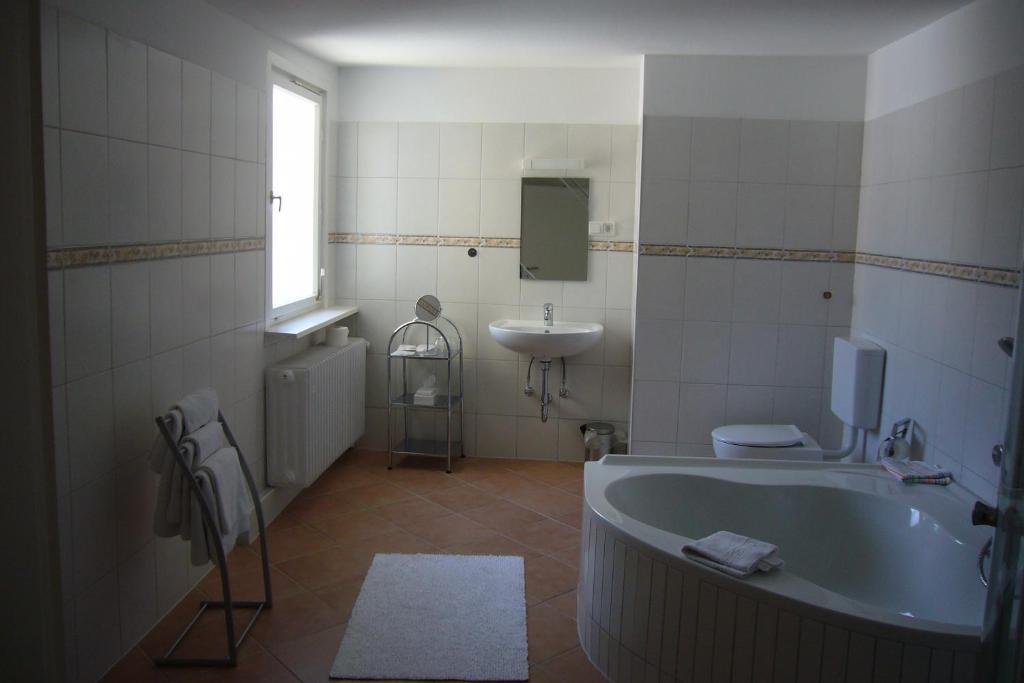 Double Room,11017889:JPEG