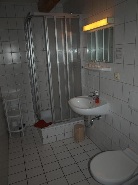 Standard Twin Room,744612103:JPEG