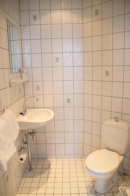 Single Room,57172195:JPEG