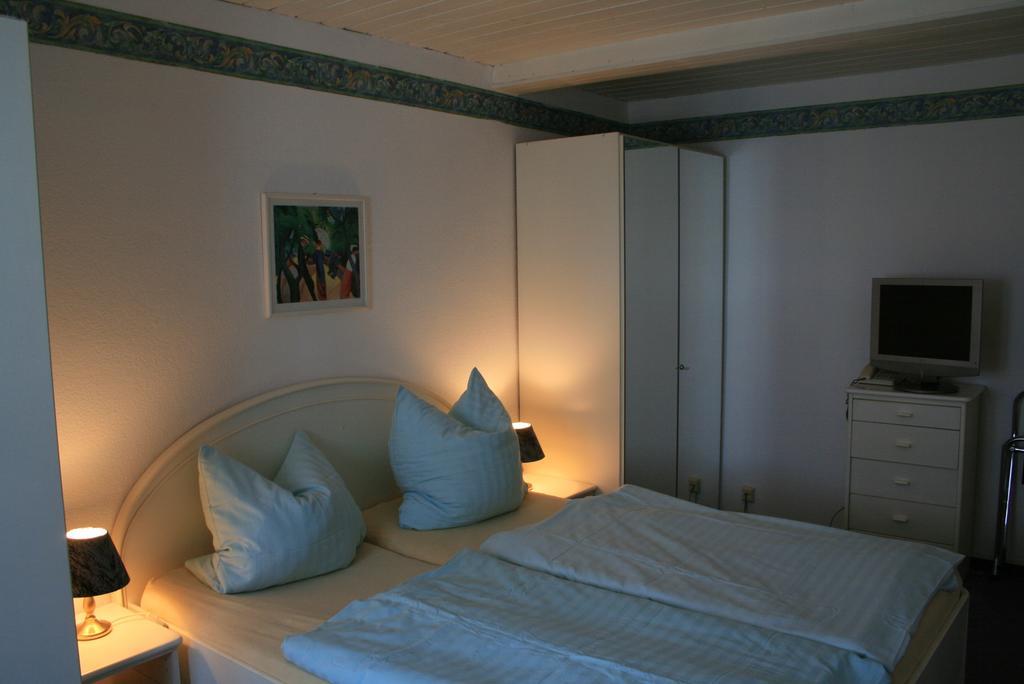 Economy Double Room,1309812220:JPEG
