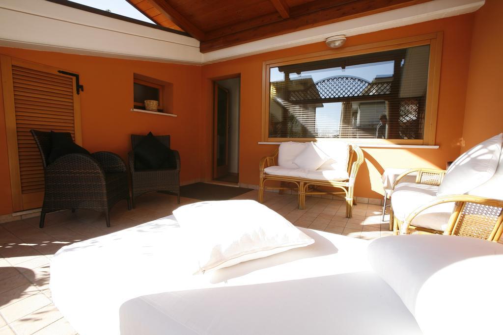 Two-Bedroom Suite,967215031:JPEG