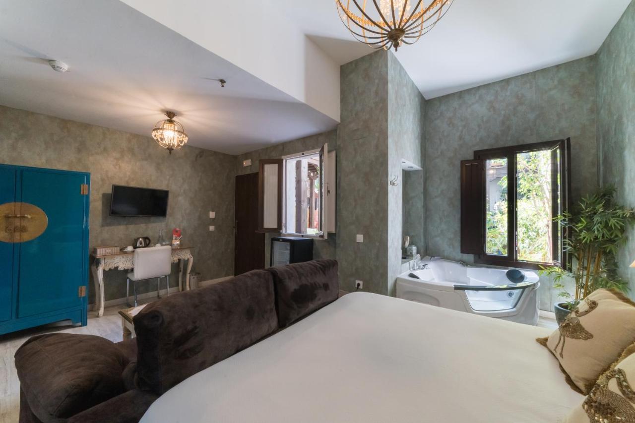 Suite Spa Bath