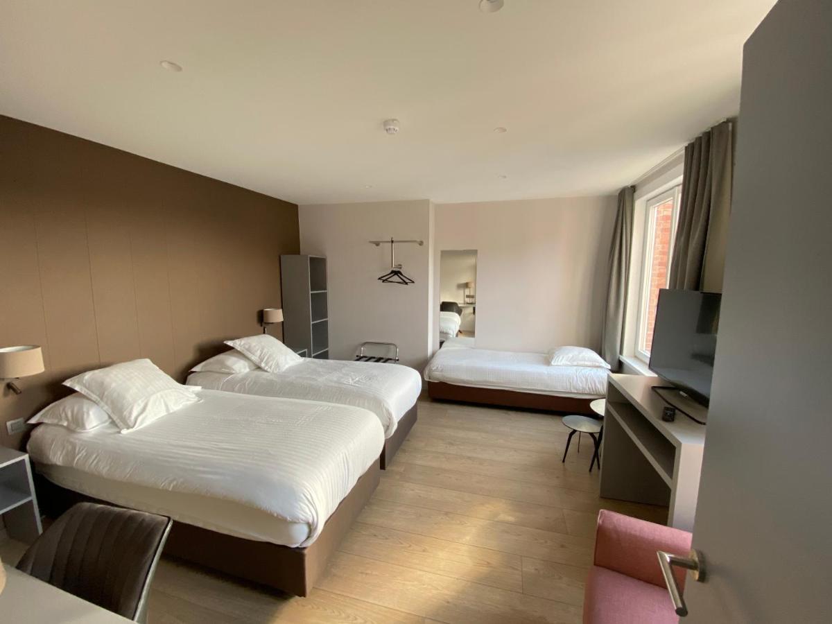Triple Room,1100847900:JPEG
