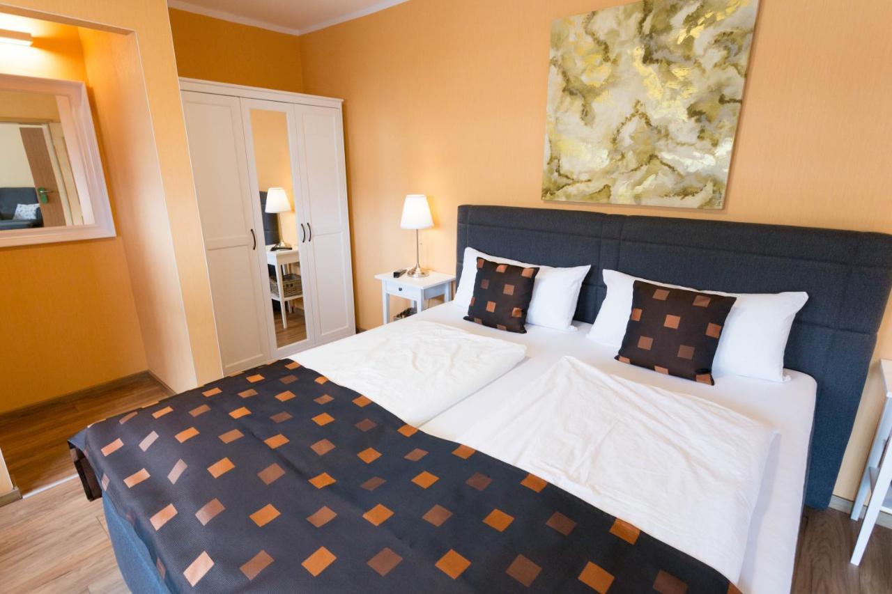 Large Double Room,1101097650:JPEG