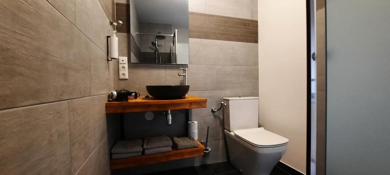Single Room,1102629372:JPEG
