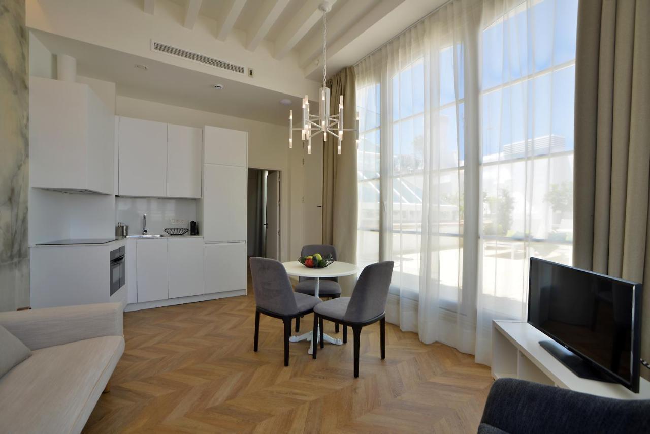 Penthouse Apartment,1102699149:JPEG