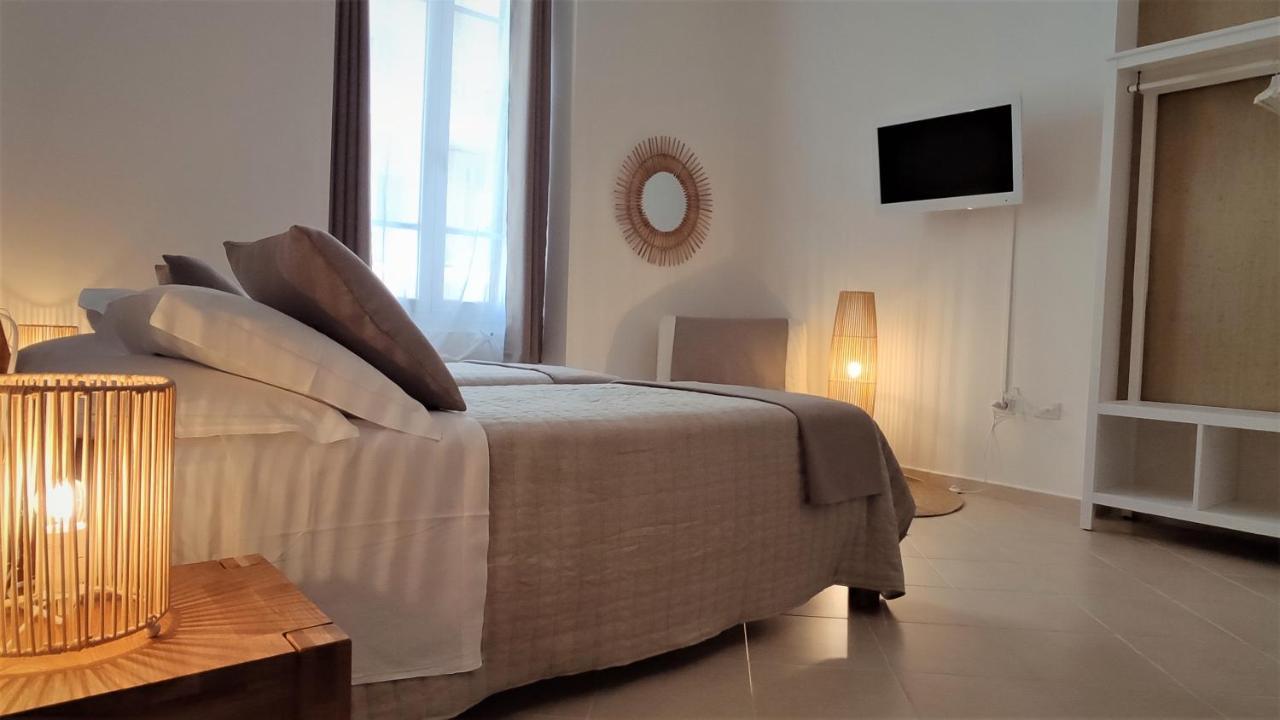 Large Double or Twin Room