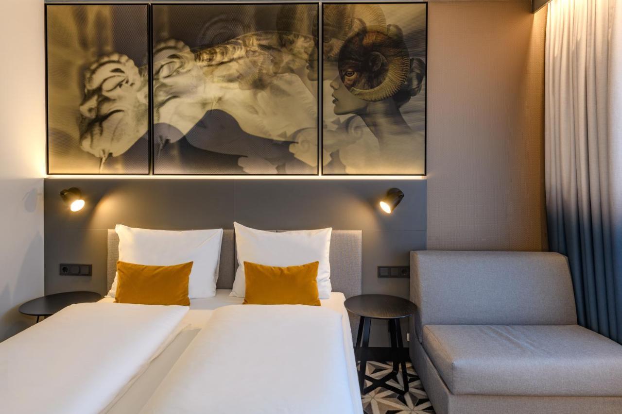 Standard Room Double Armchair Bed