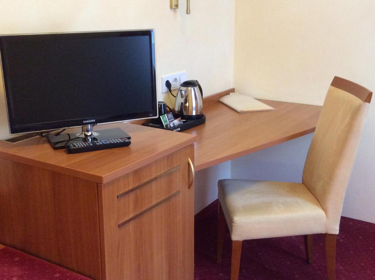 Large Single Room