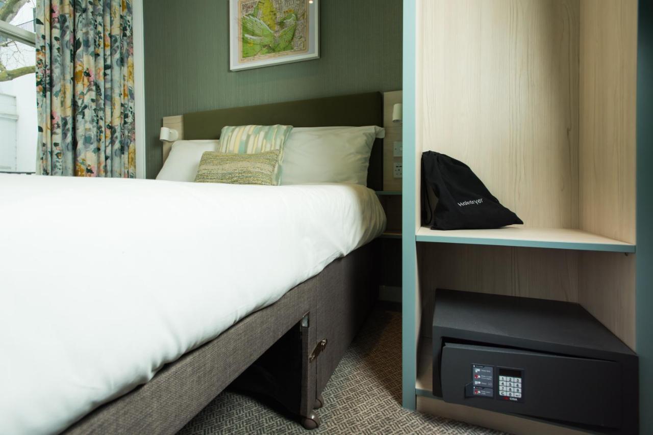Double Room Private Bathroom