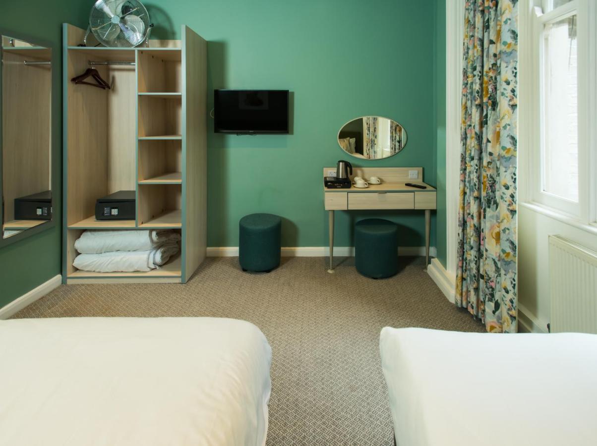 Double Room Private Bathroom