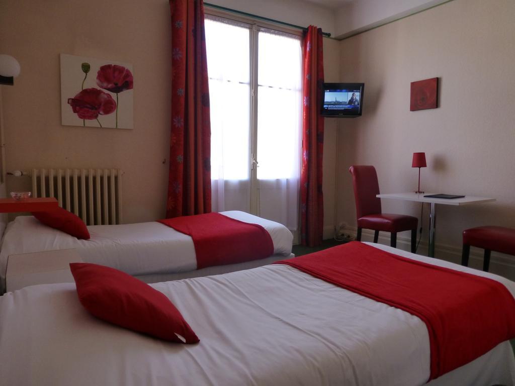 Twin Room,1698848865:JPEG