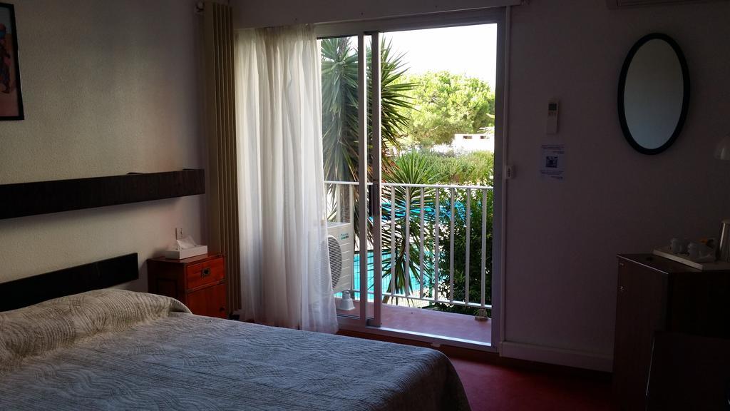 Double or Twin Room Pool View,110691936:JPEG