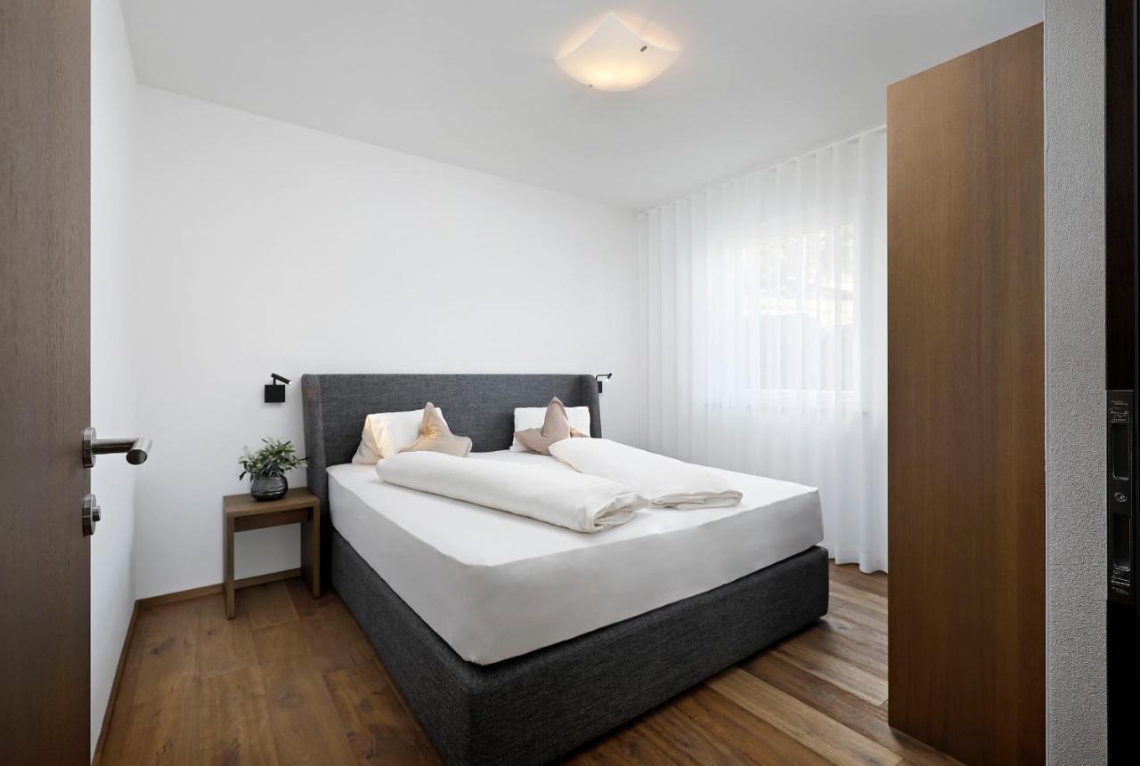 Two-Bedroom Apartment,1106370633:JPEG