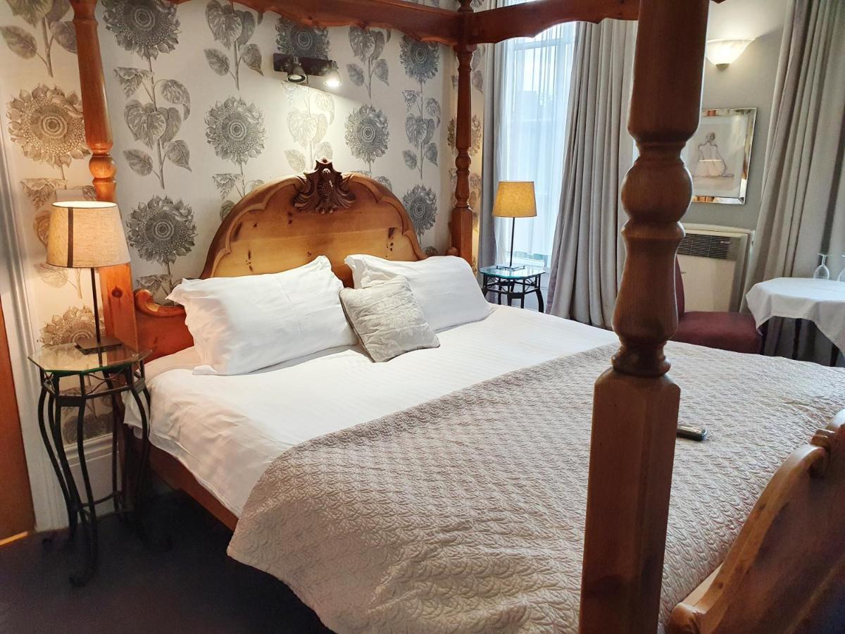 Double Room Four Poster Bed,1106516517:JPEG