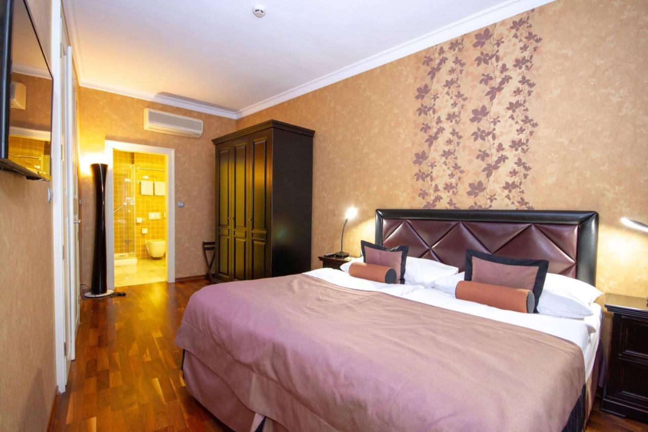 Budget Double Room,1263827770:JPEG