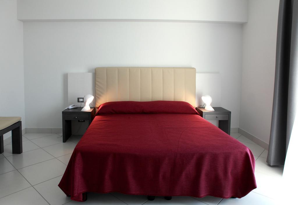Standard Apartment,110724150:JPEG