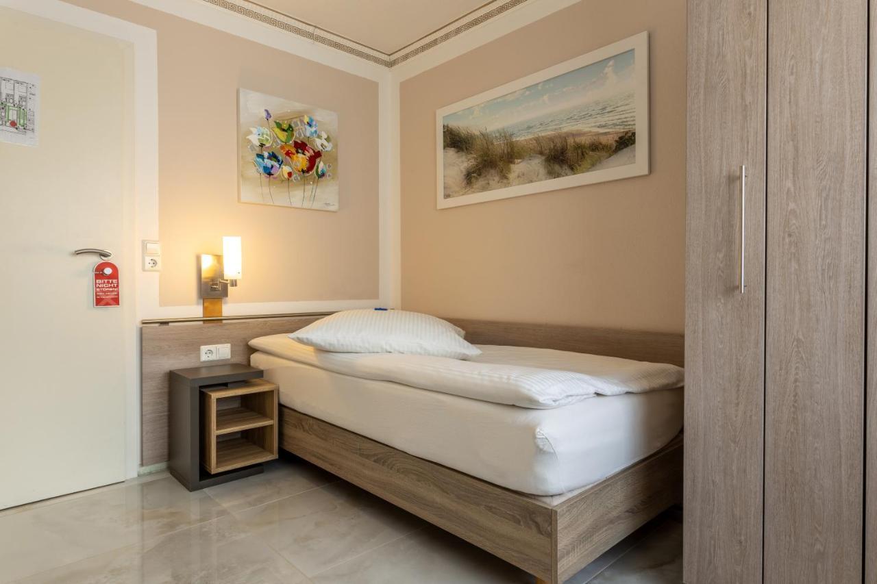 Single Room,1107532923:JPEG