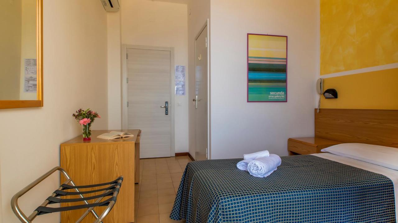 Single Room,1107774363:JPEG