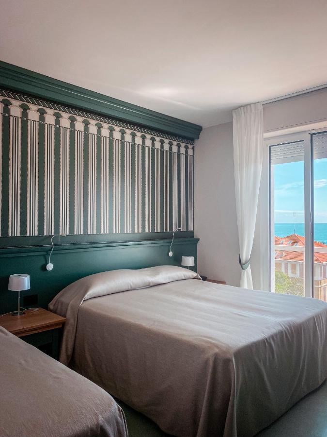 Triple Room Sea View