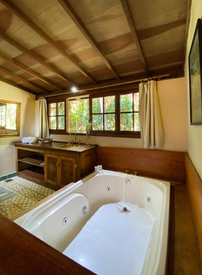 King Room Spa Bath