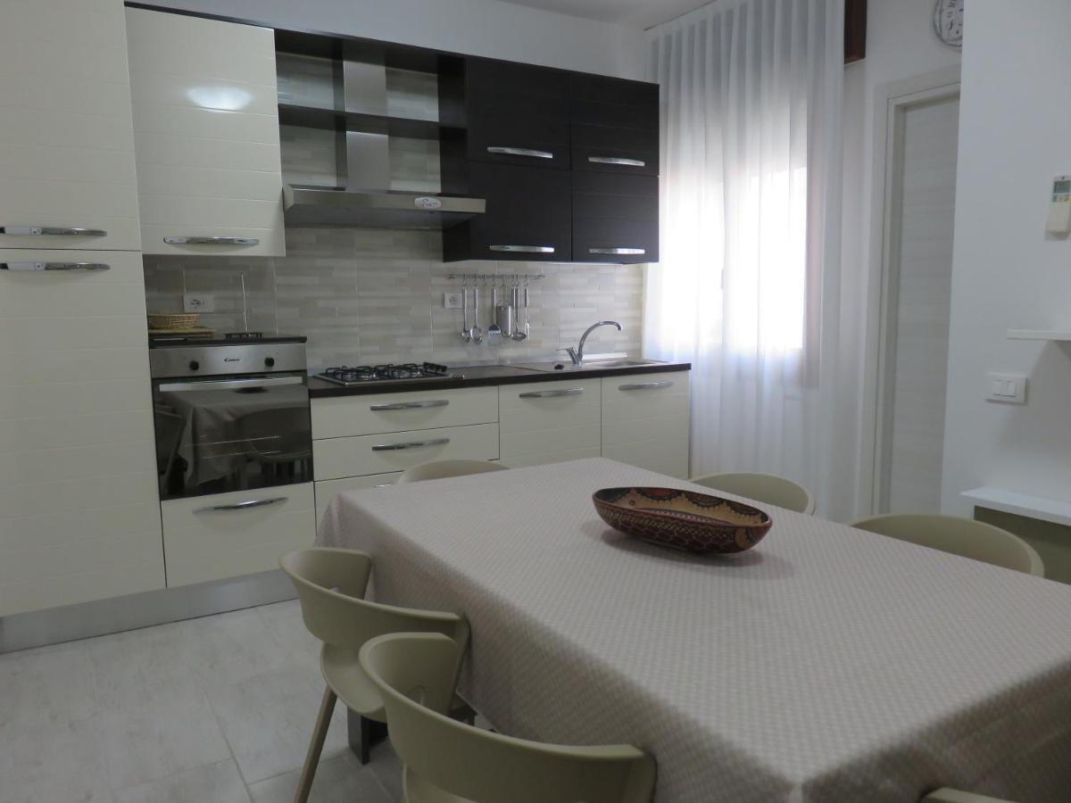 Two-Bedroom Apartment,1109358750:JPEG