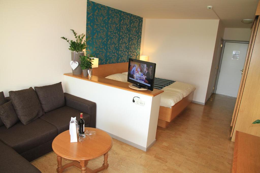 Comfort Double Room Balcony or Terrace,1588043987:JPEG