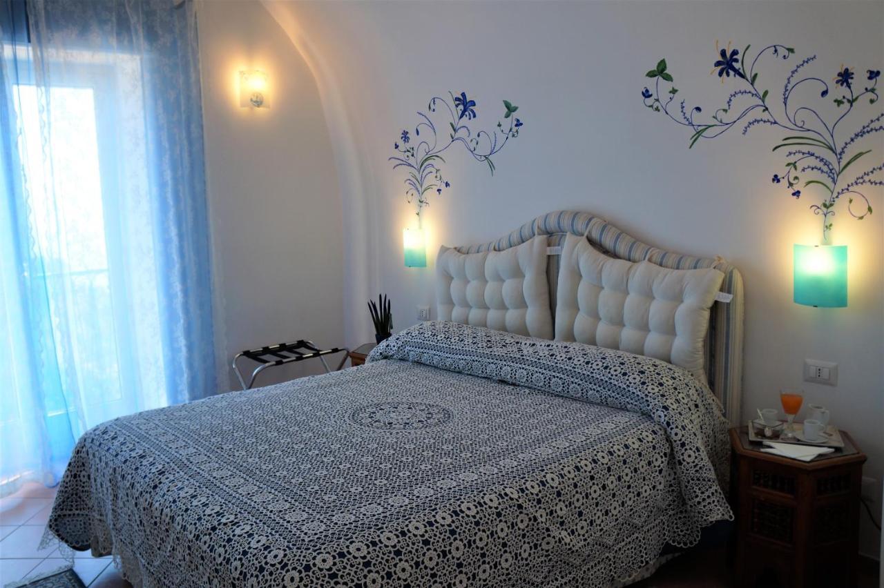 Double or Twin Room Sea View