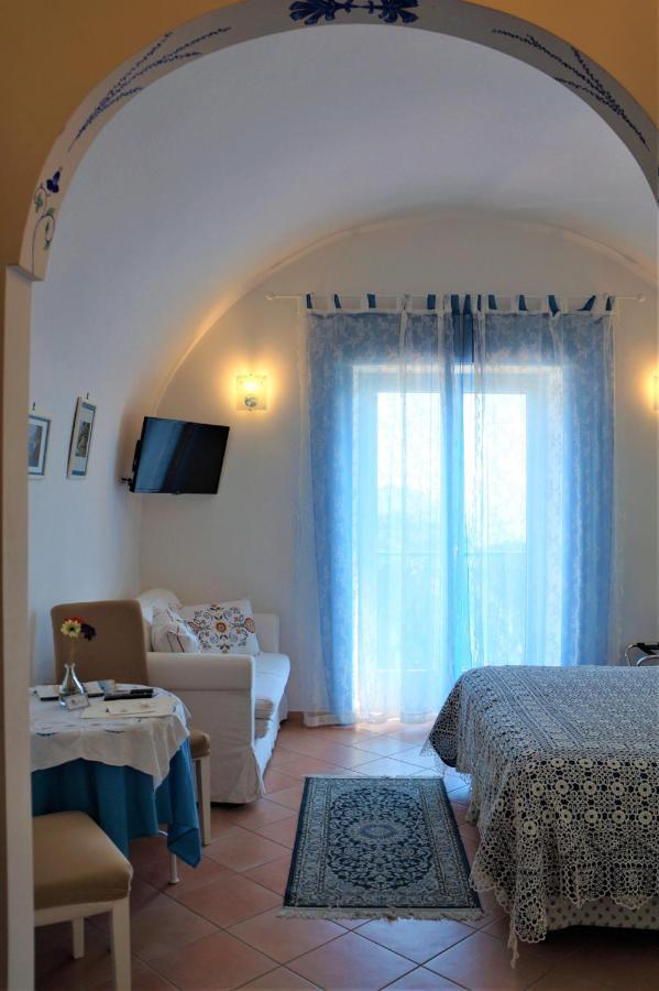 Double or Twin Room Sea View