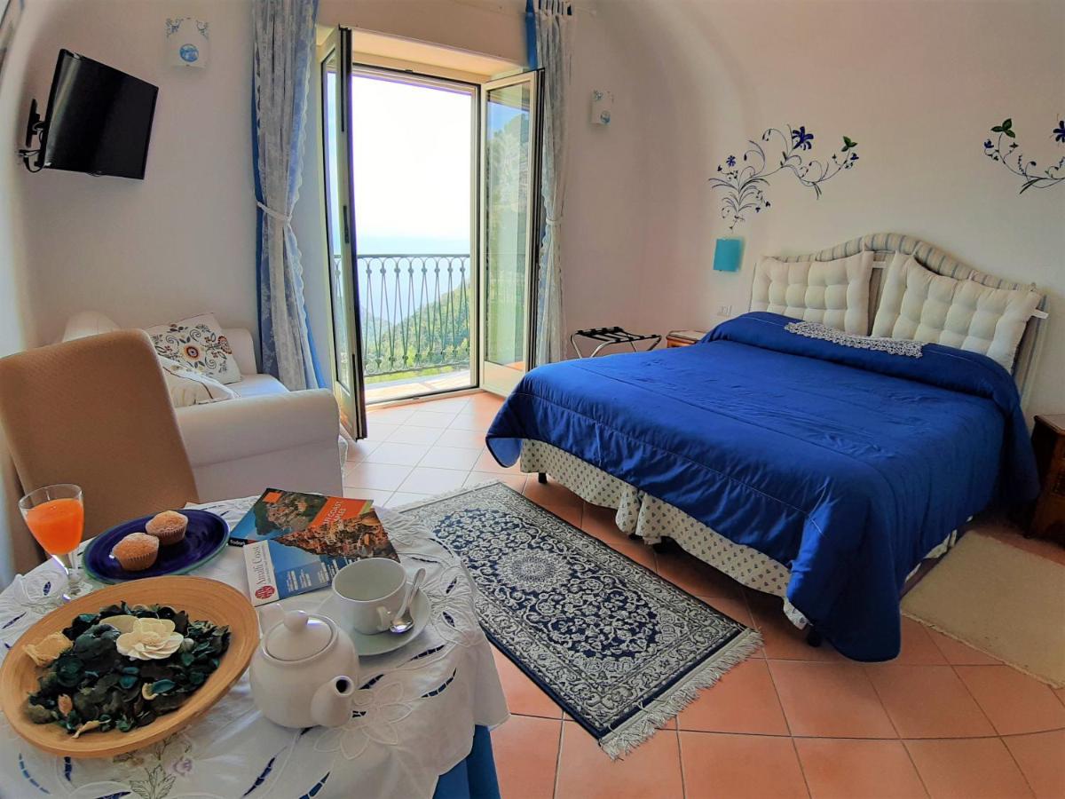 Double or Twin Room Sea View