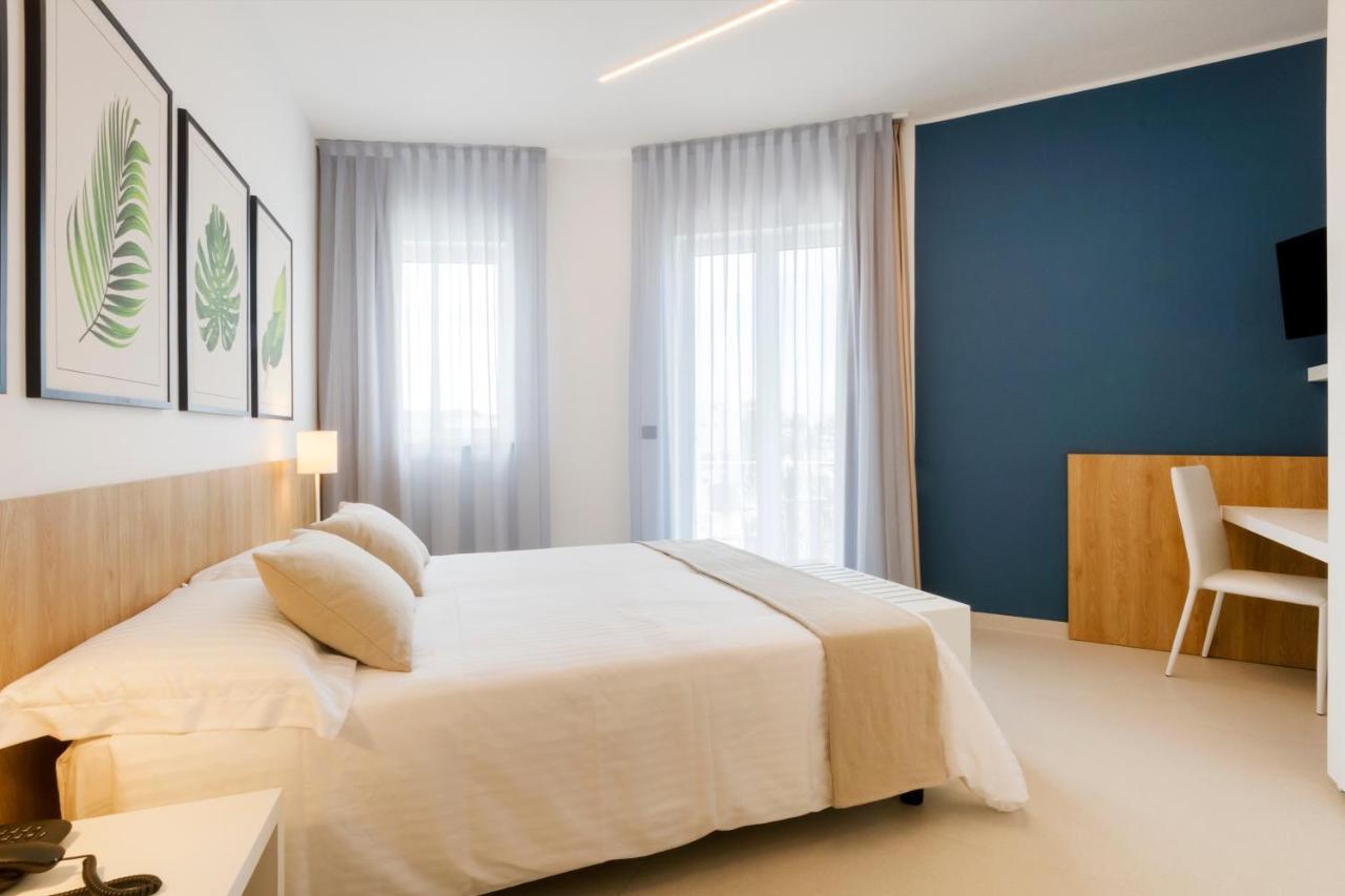 Standard Double or Twin Room Balcony