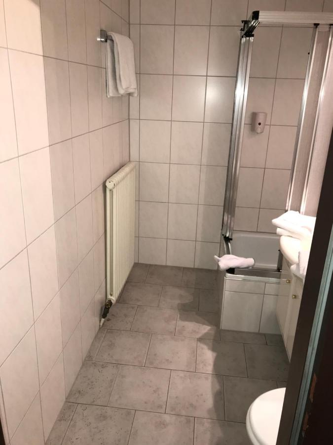 Family Room Shower