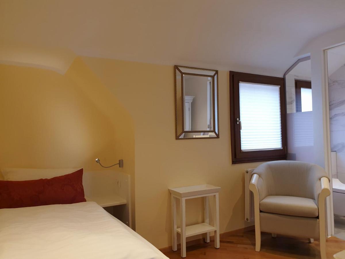Single Room,1111284513:JPEG