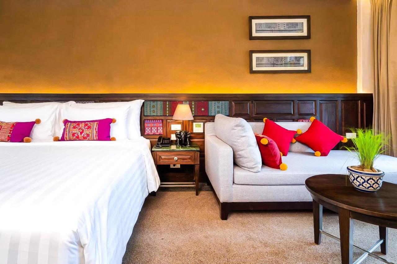 Grand Deluxe Double Bedroom