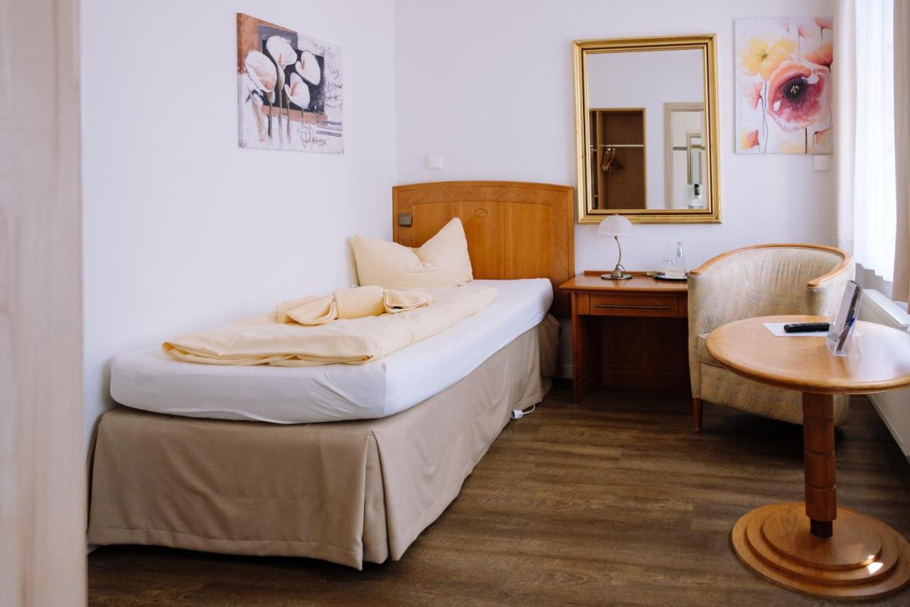 Small Single Room